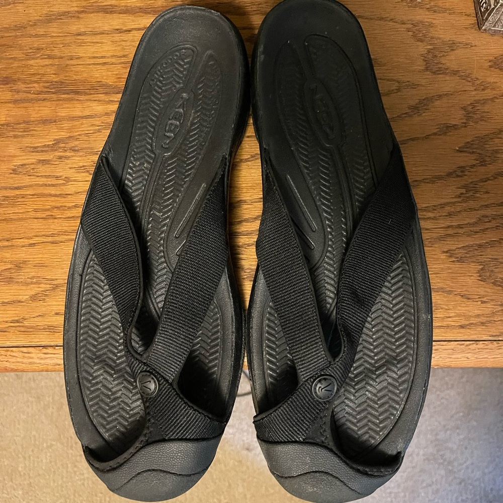 Keen shoe